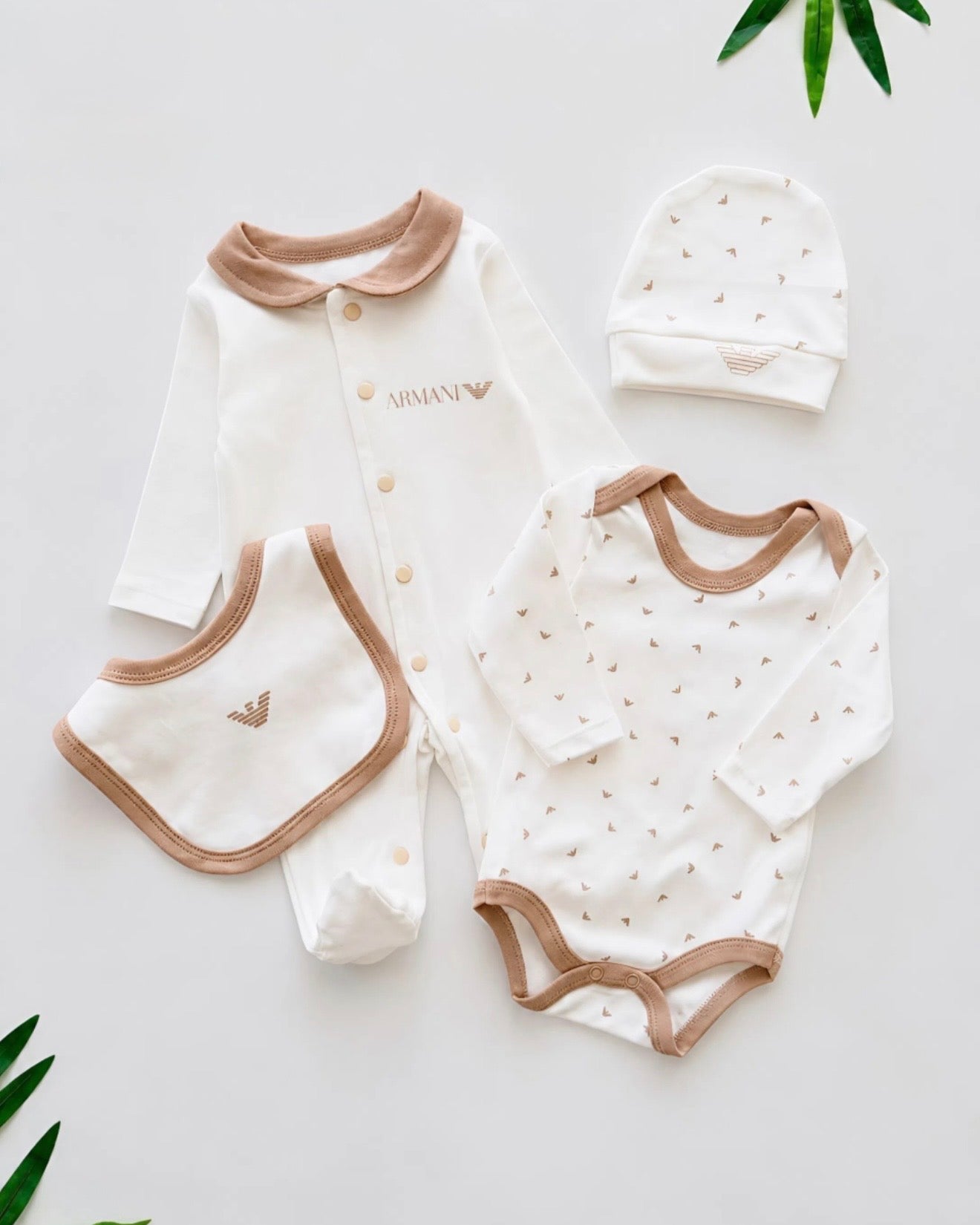 Coffret Naissance 4 Pièces Écru & Beige - Vêtement Bébé 0-3 Mois