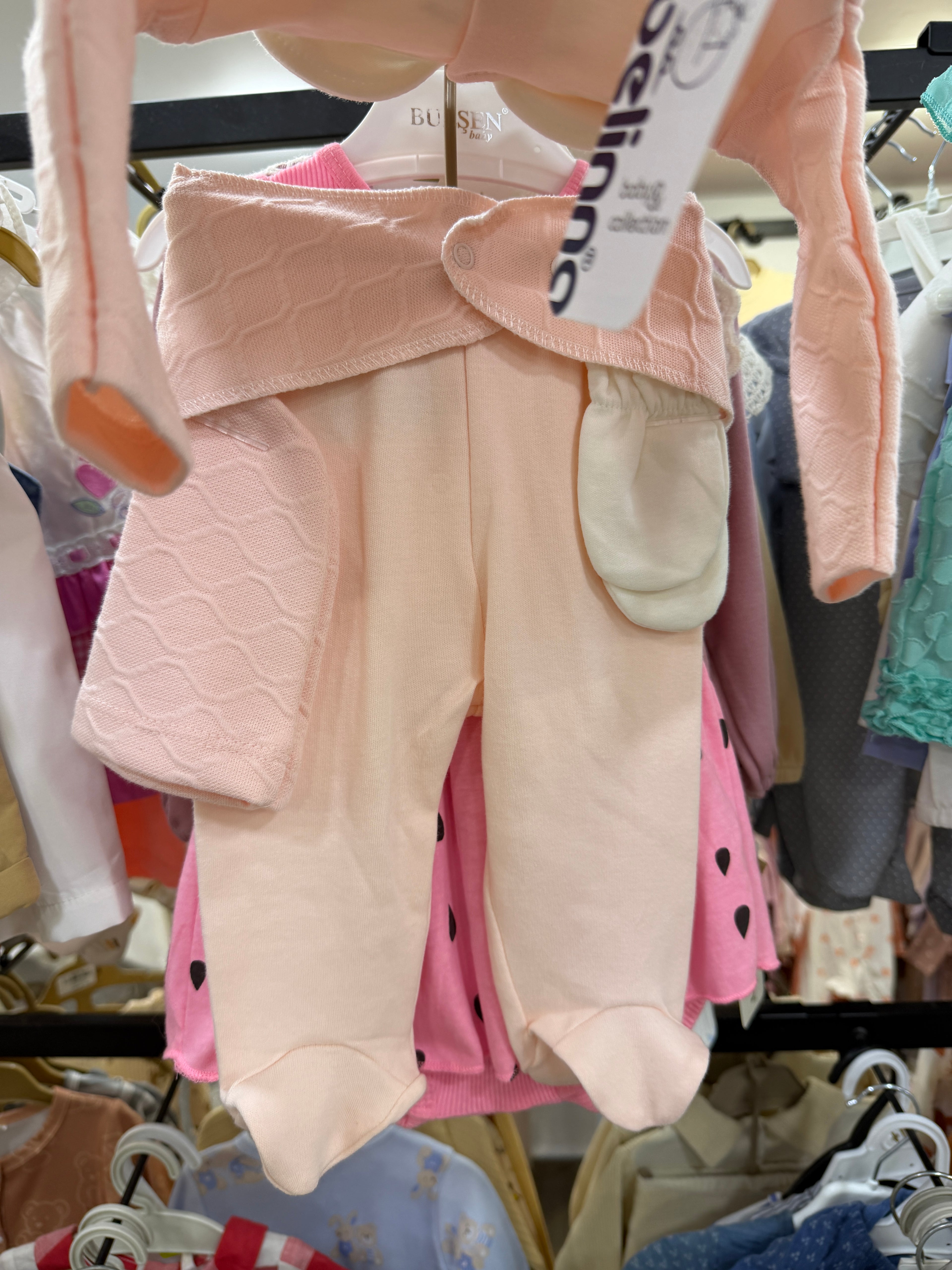 Ensemble de Naissance "Douceur de Rose" – 5 Pièces