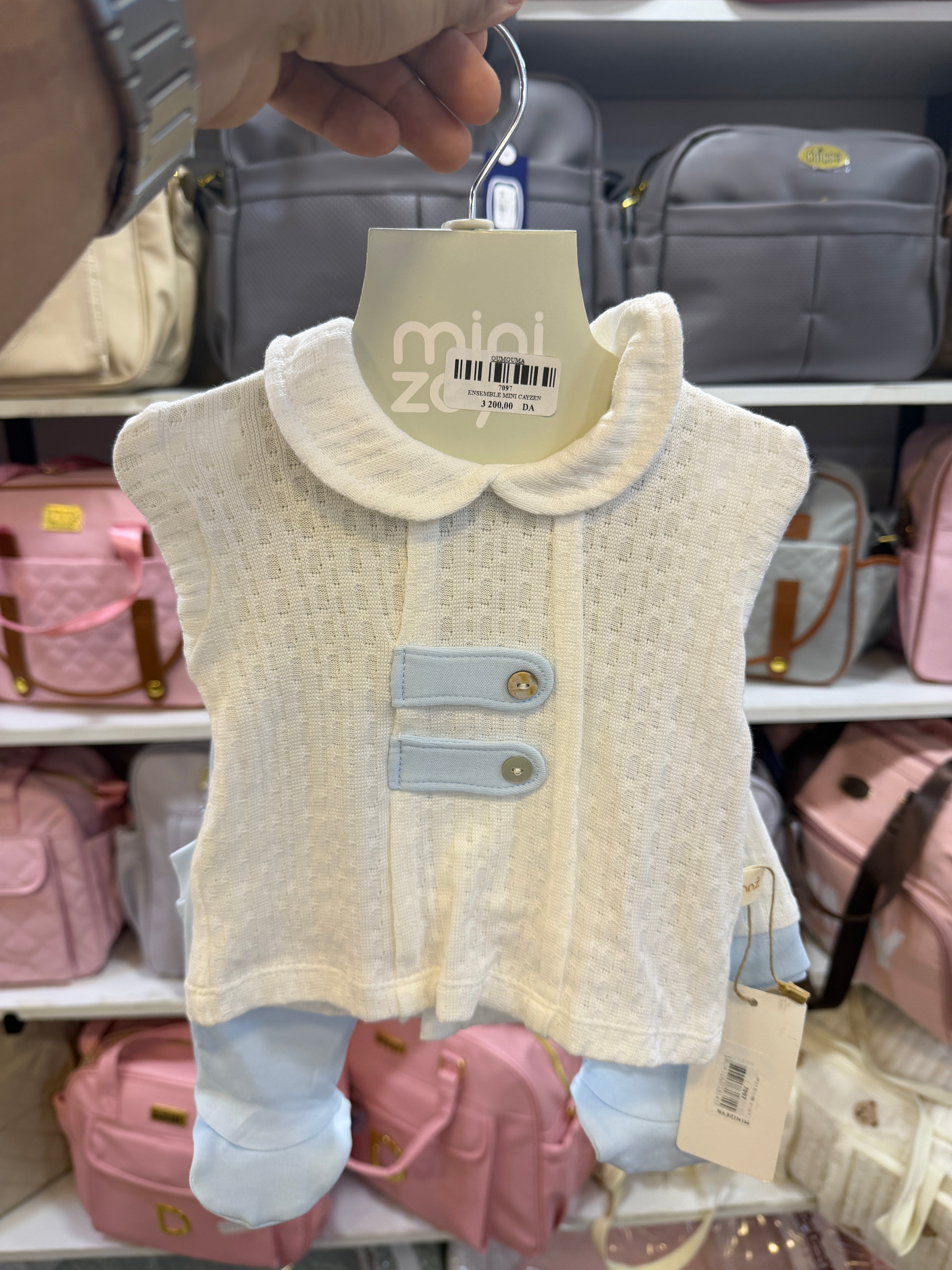 Ensemble 100% coton +5 pièces pour bebe 0-3 mois Blanc bleu pastel, col claudine, tricot fin