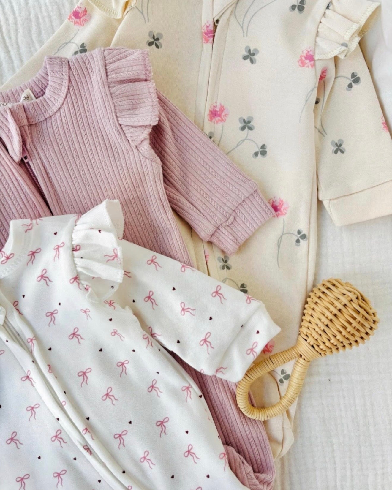 Pyjama Combinaison Bébé Fille à Volants - Vêtement Naissance 0-3 Mois