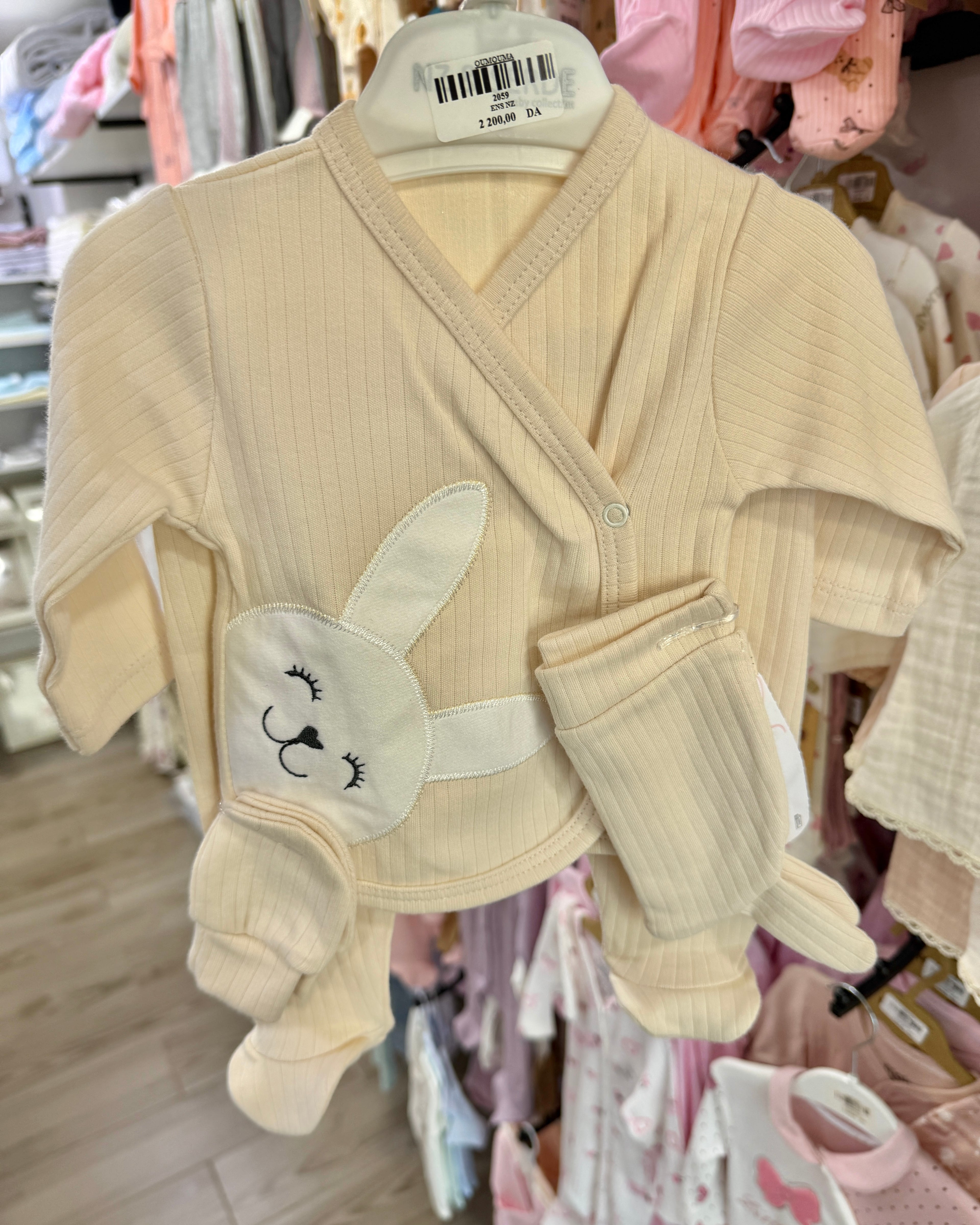 Ensemble petit lapin 5 pieces 0-3 mois