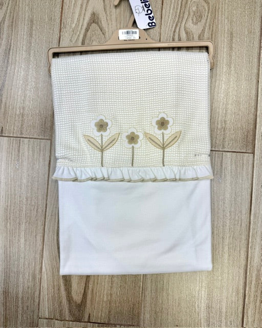 Plaide pour bébé avec Broderies Florales et Volants