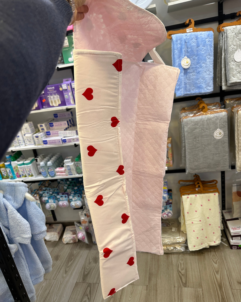 💖 Tapis de Change Bébé Pliable à Cœurs Rouges 💖