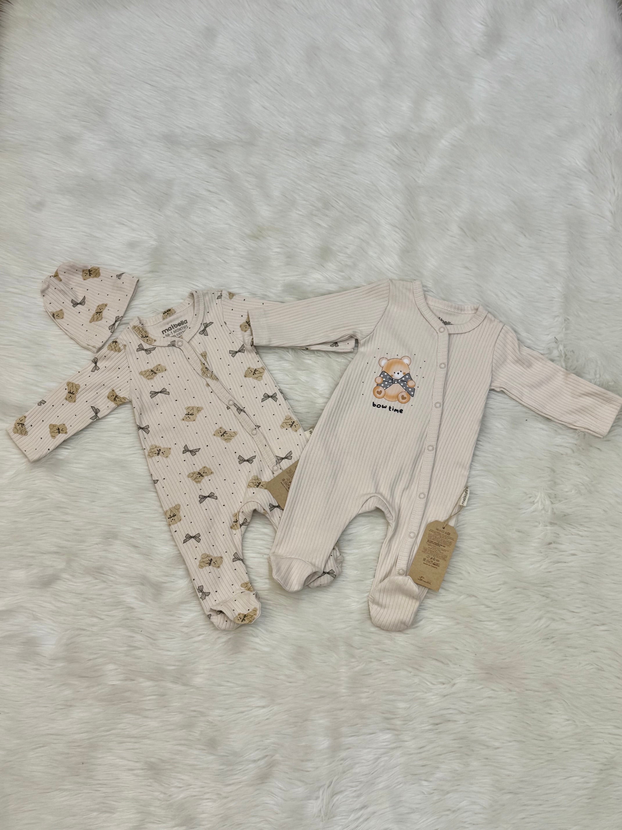 Grenouillères "Teddy Bow" & Bonnet Assorti 0-3 Mois