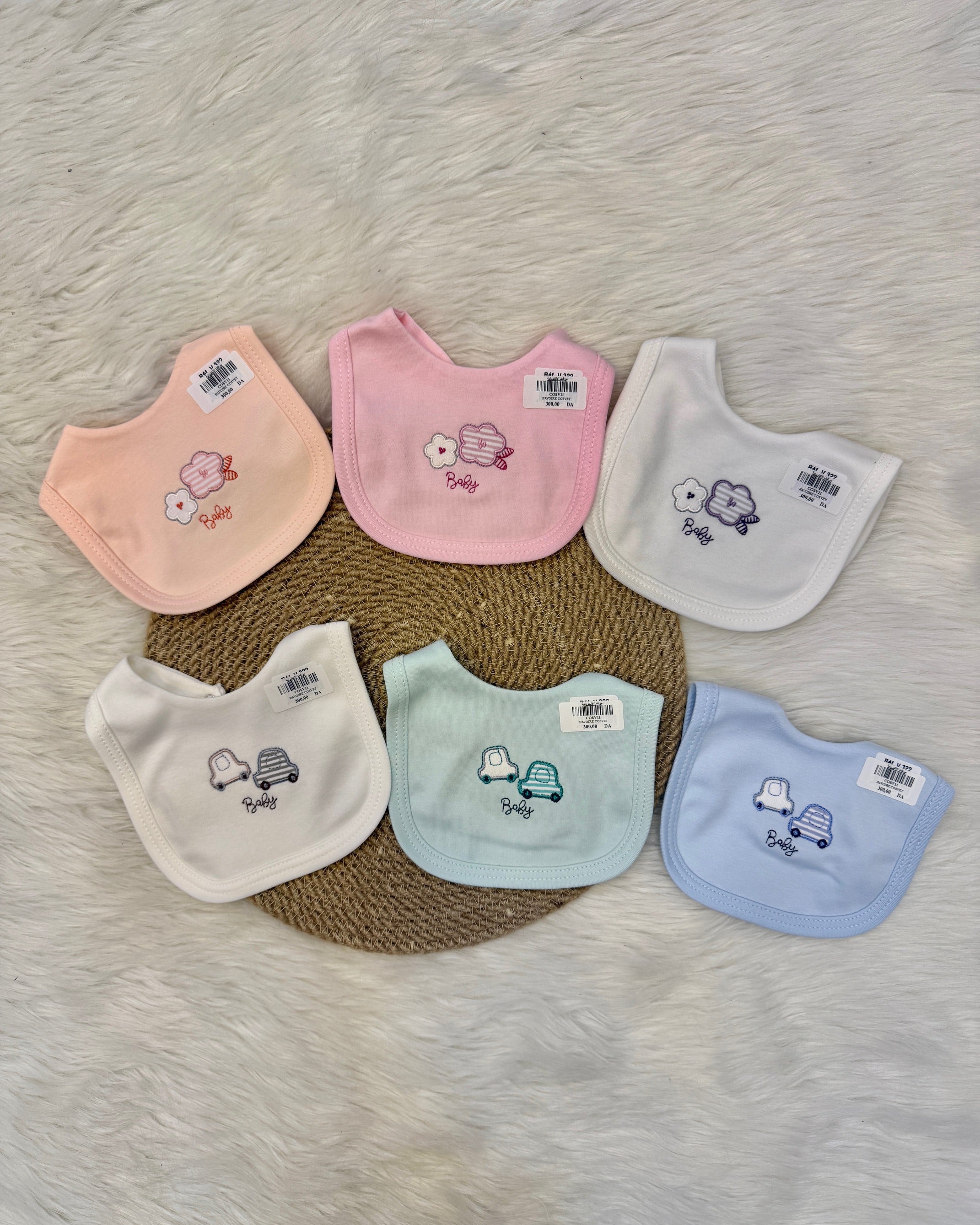 🍼 Bavoir Bébé Brodé "Douceur Quotidienne" – L'Essentiel Élégant pour les Repas 0-6 Mois