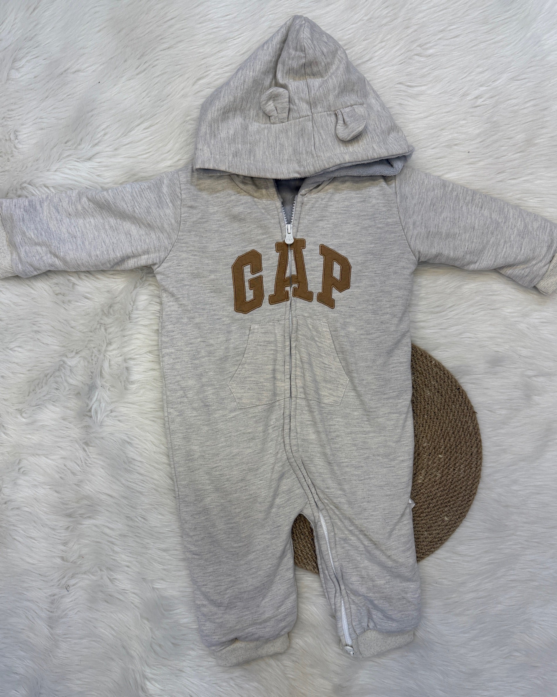 🧸 Combinaison bébé à capuche – Confort & chaleur au quotidien Gris