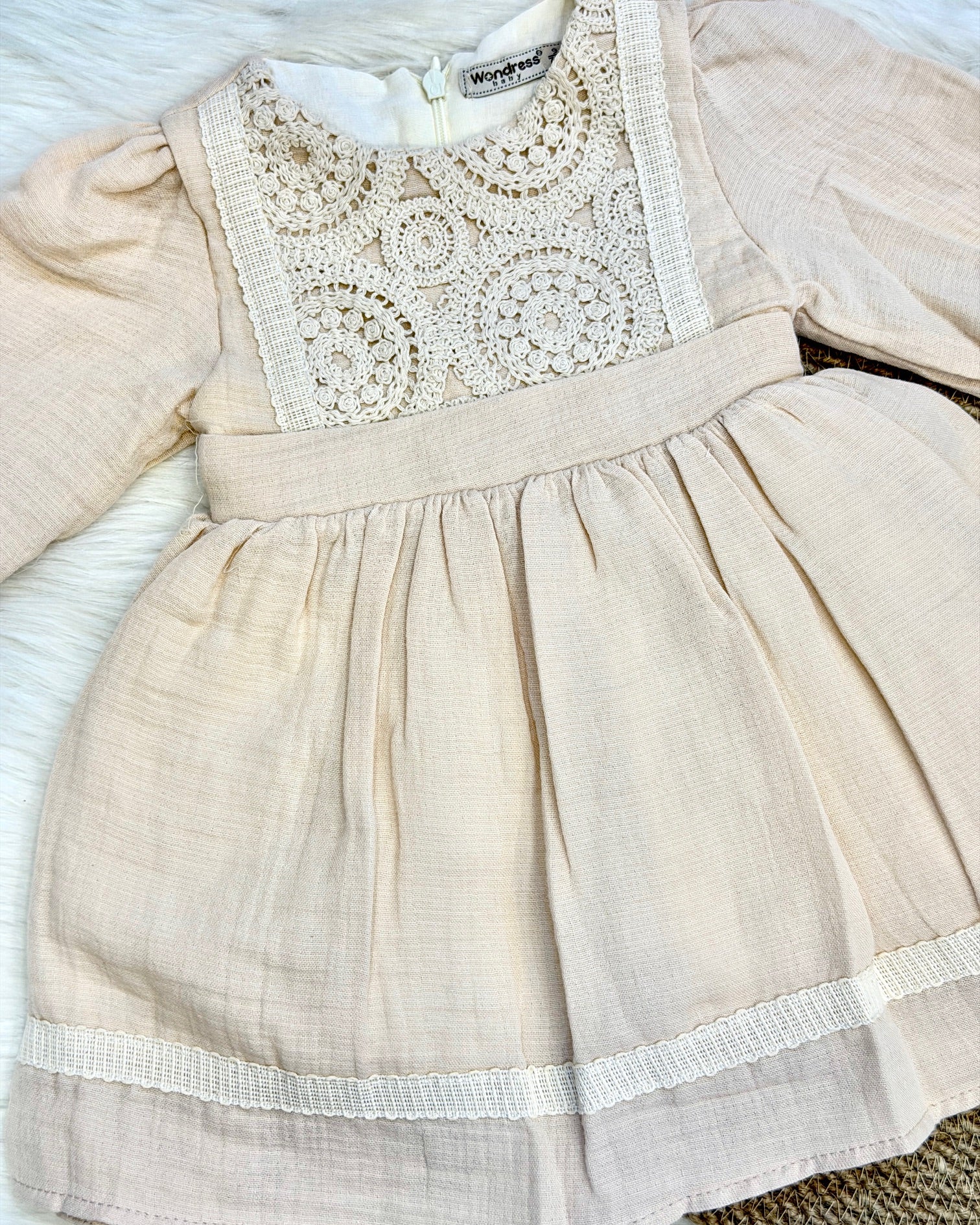 Robe Bohème Chic en Gaze de Coton & Plastron Dentelle