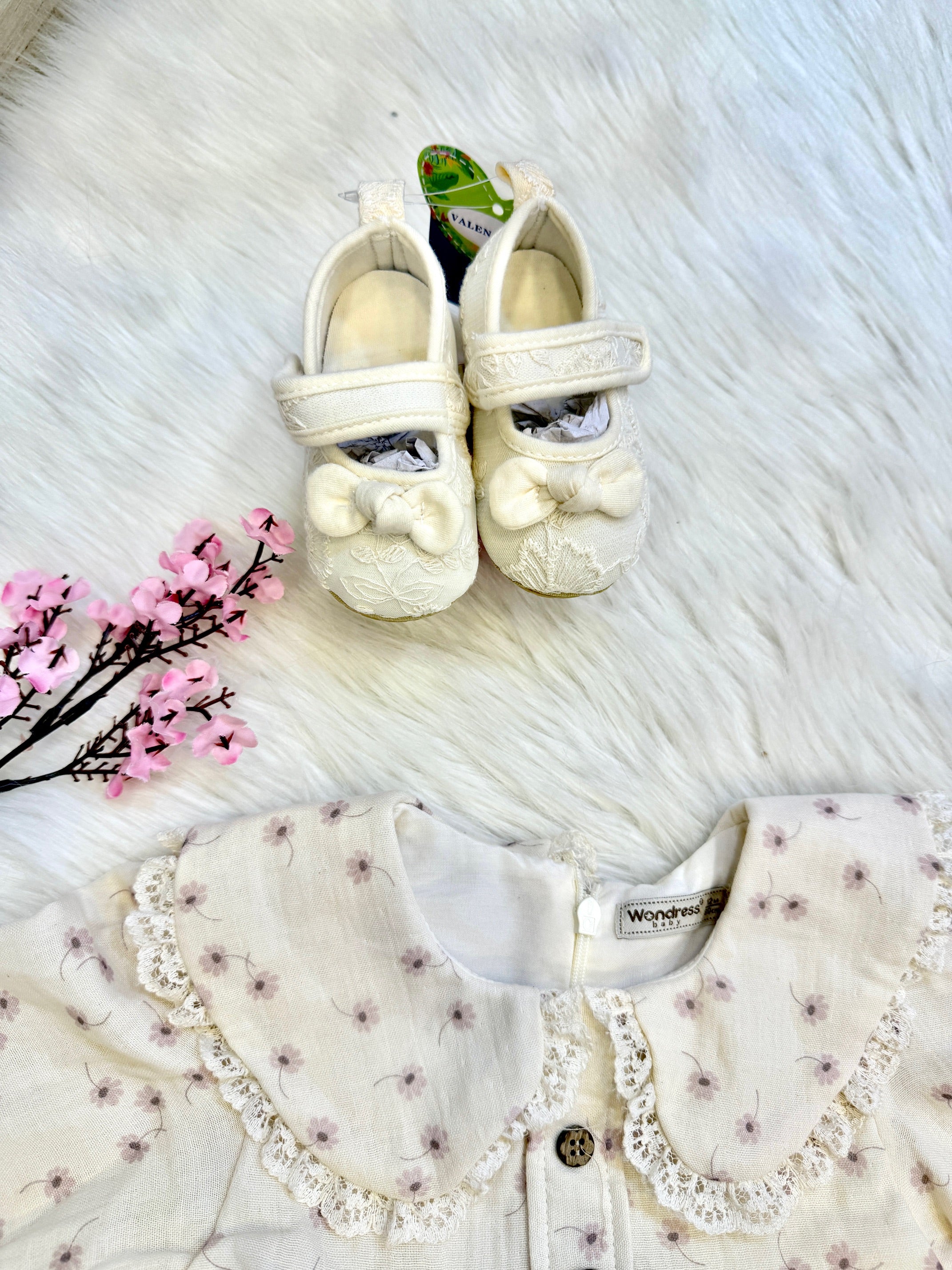 Robe Bohème en Gaze de Coton à Motifs Floraux – Charme et Légèreté