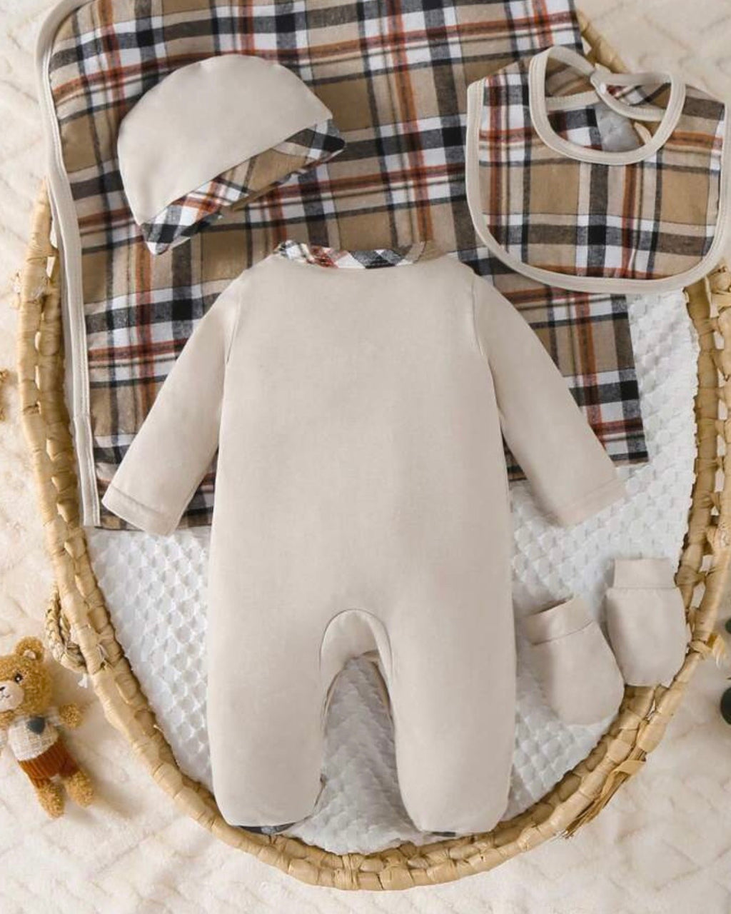 🧸 Ensemble de Naissance 5 Pièces "Ourson Écossais" – Chic & Confort