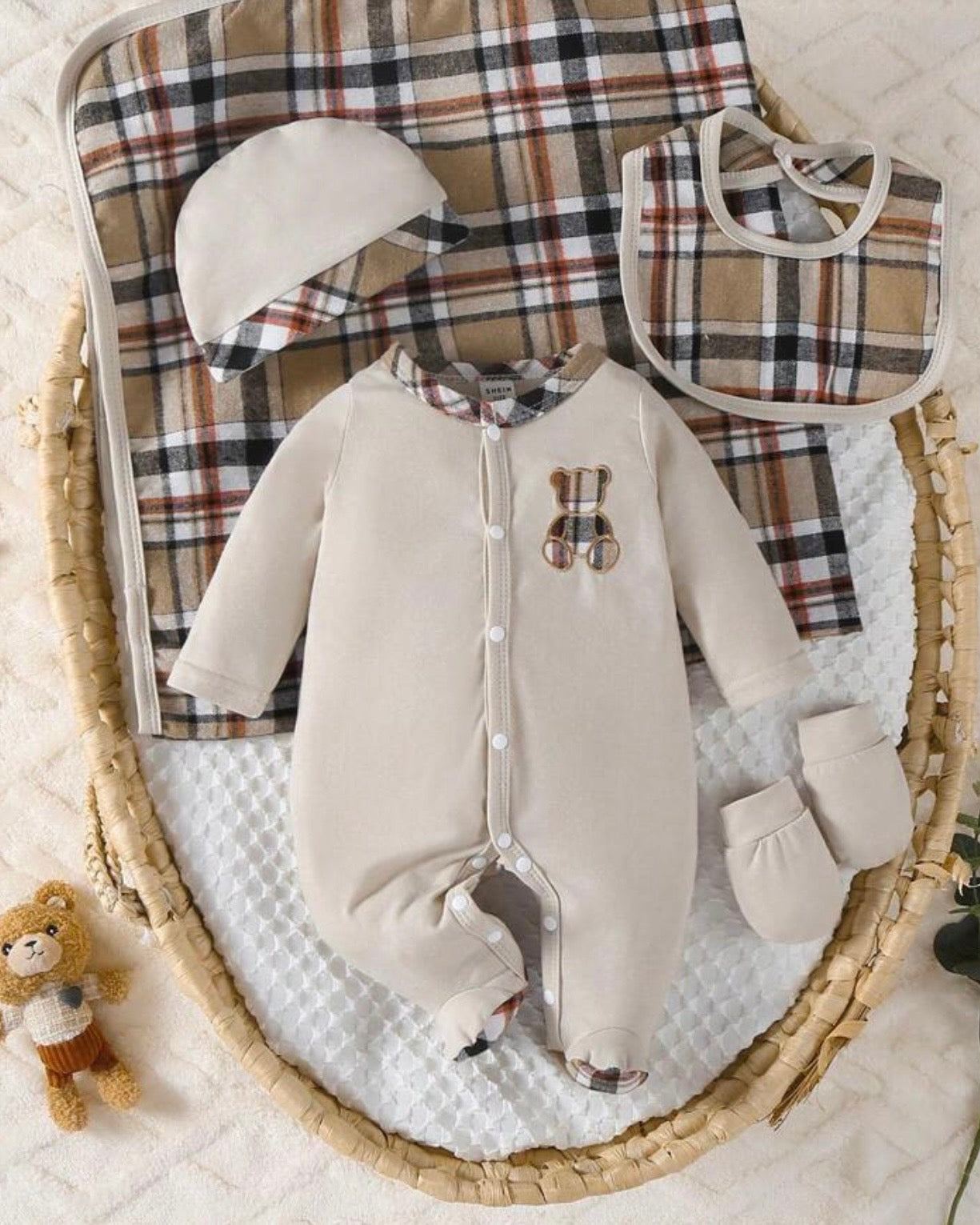 🧸 Ensemble de Naissance 5 Pièces "Ourson Écossais" – Chic & Confort