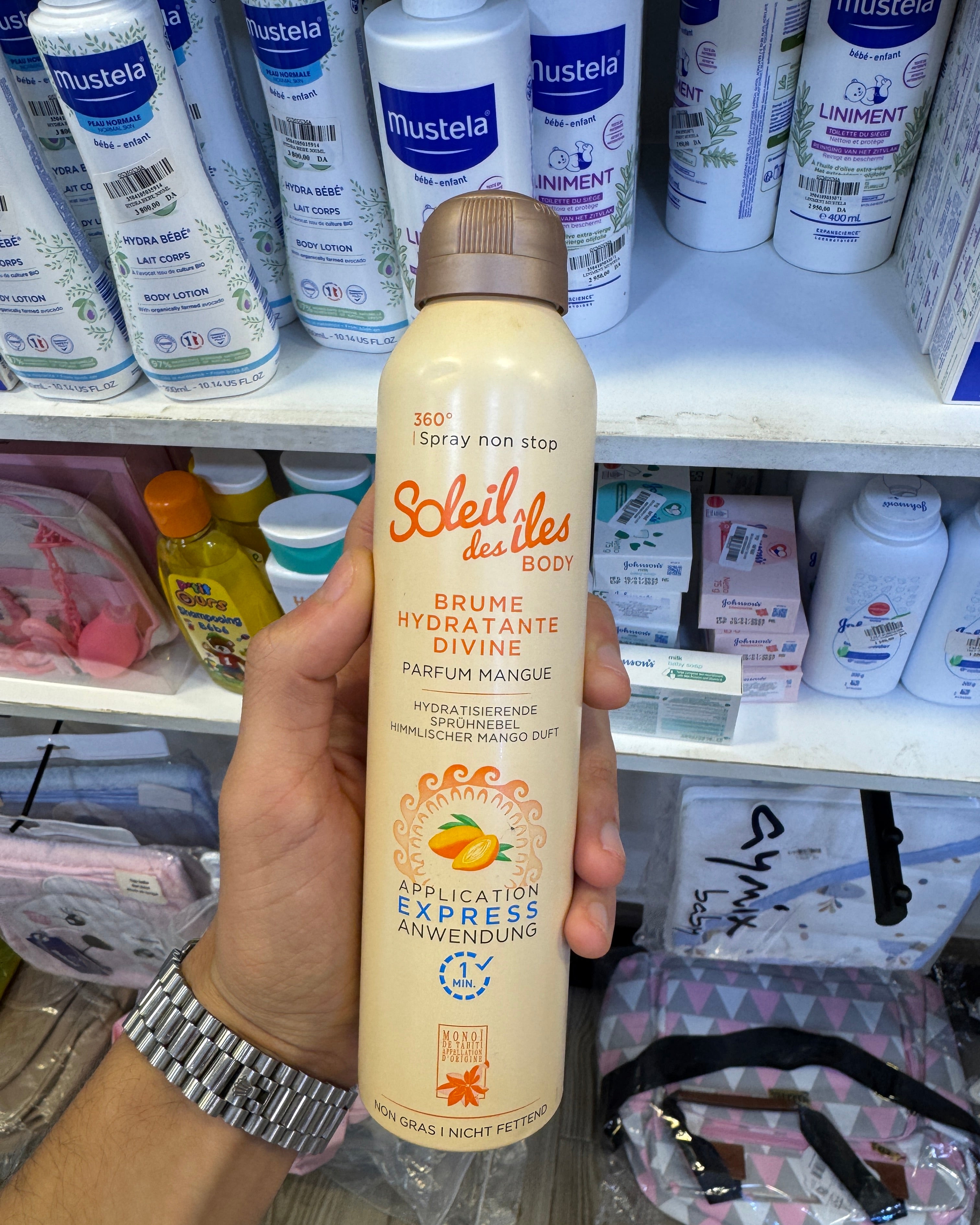 Soleil des Îles BODY - Brume Hydratante Divine au Parfum Mangue