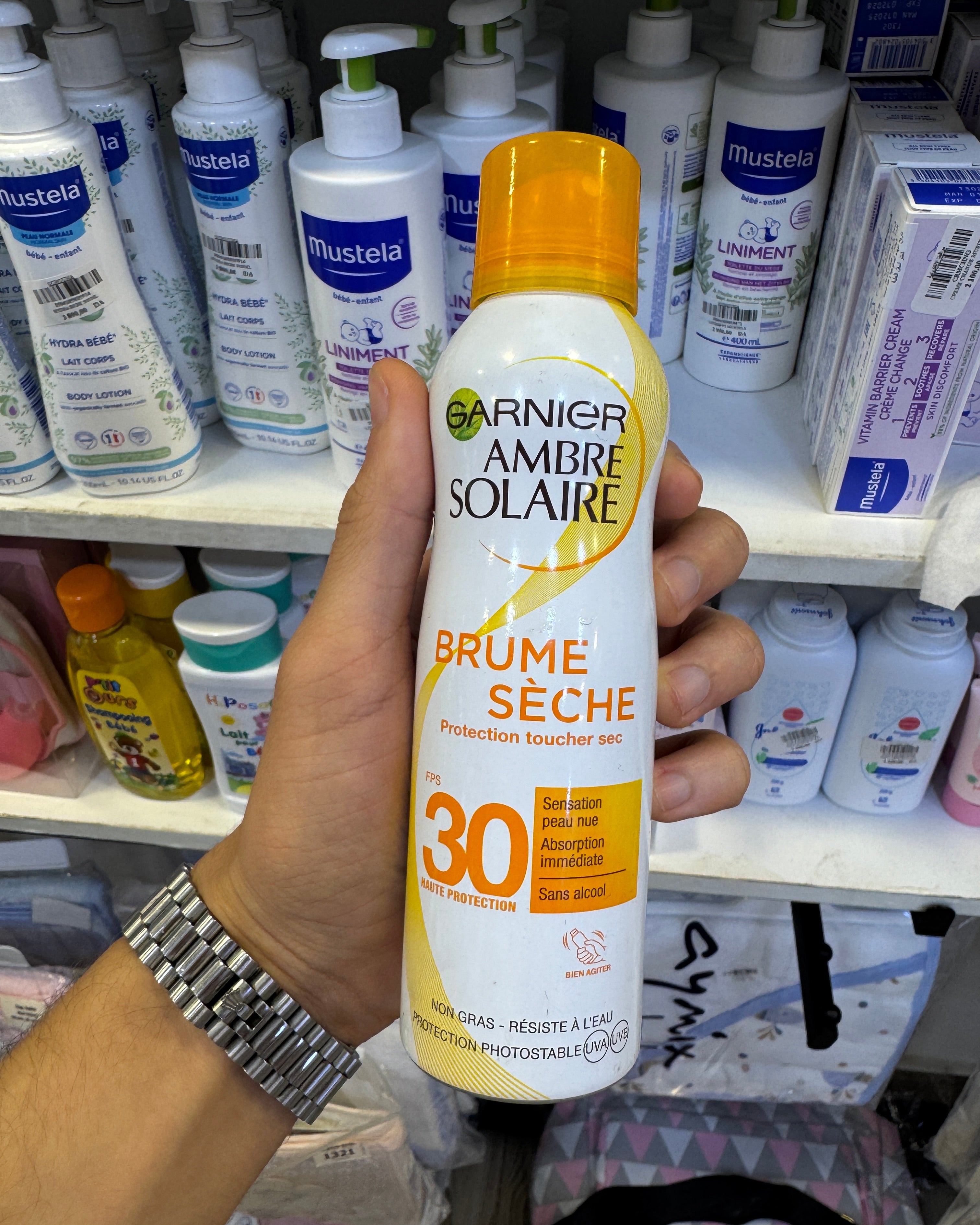 Garnier Ambre Solaire - Brume Sèche Protectrice "Toucher Sec" FPS 30 Haute Protection (200ml)