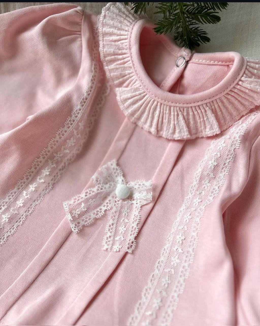 Ensemble Naissance 5 Pièces "Princesse Romantique" – Rose Pastel & Dentelle