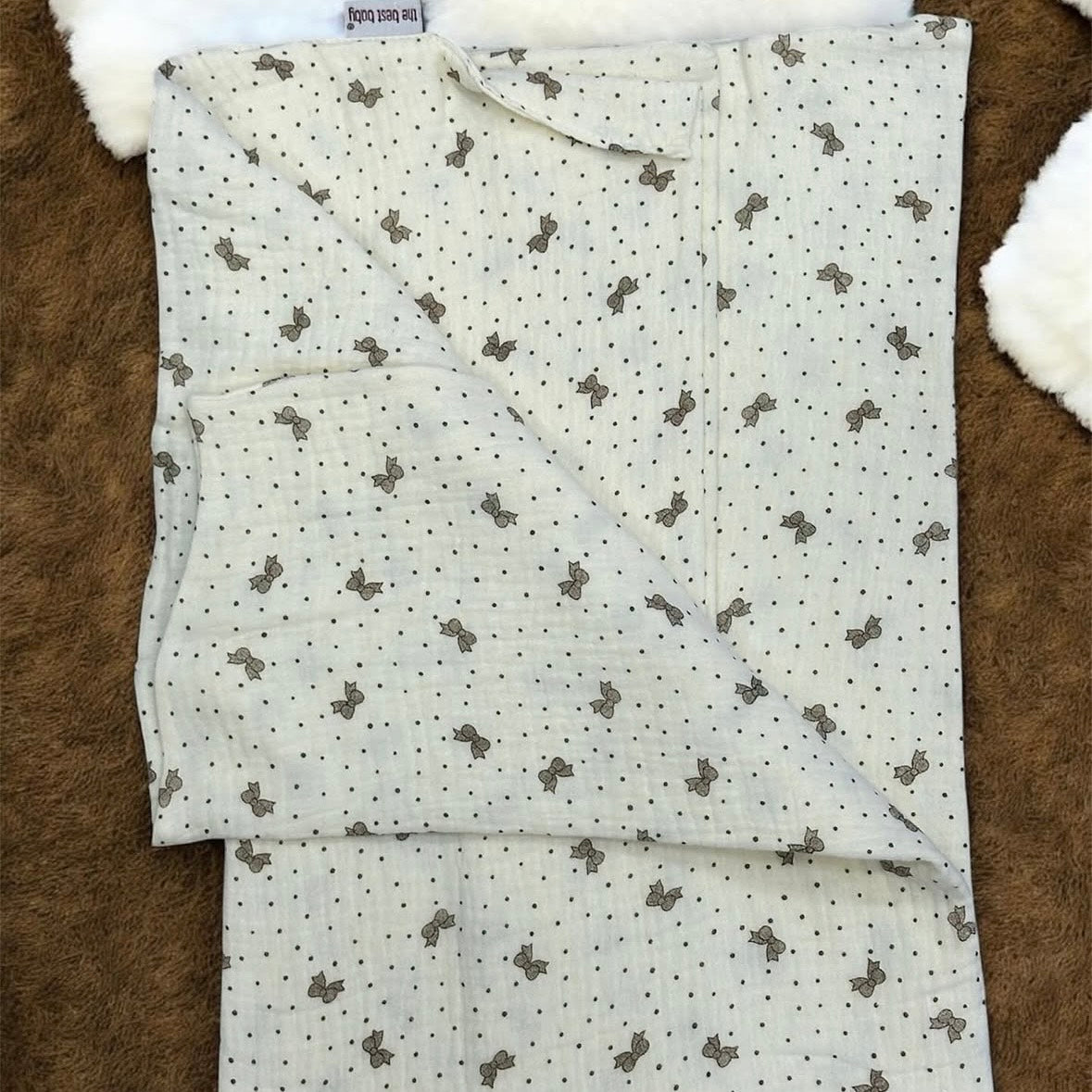Plaid pour bébé "Nœuds & Points" en double gaze de coton