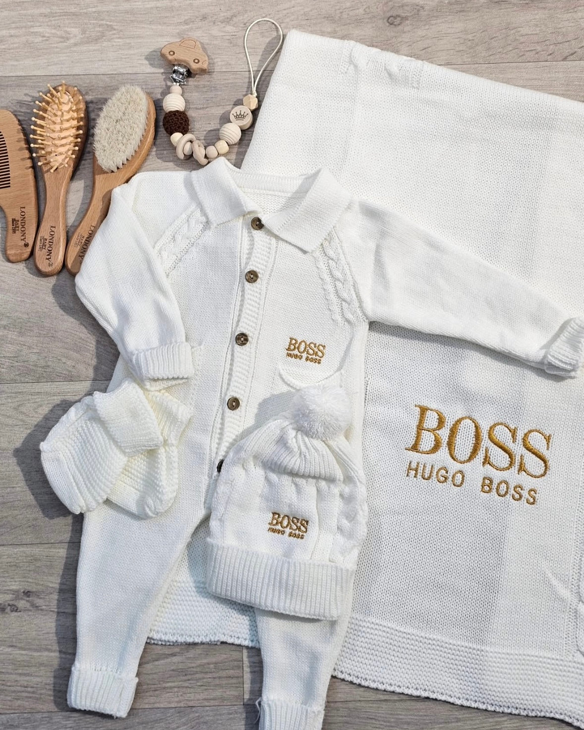 ❤️ Ensemble Bébé 4 Pièces "Amour et Volants" 0-3 Mois