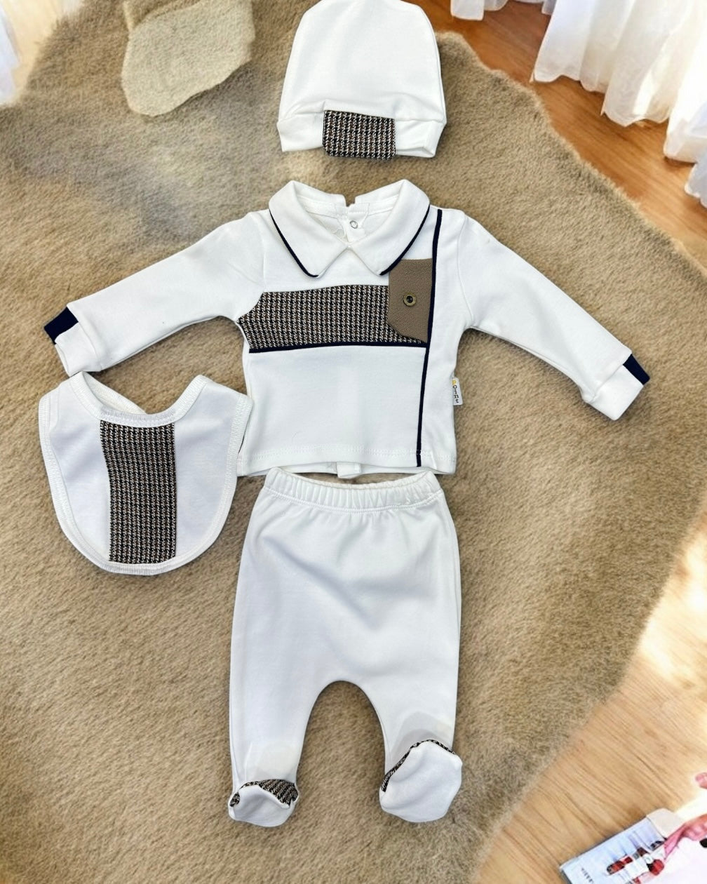 Ensemble Bébé 4 Pièces en Coton – Douceur et Confort au Quotidien 💖