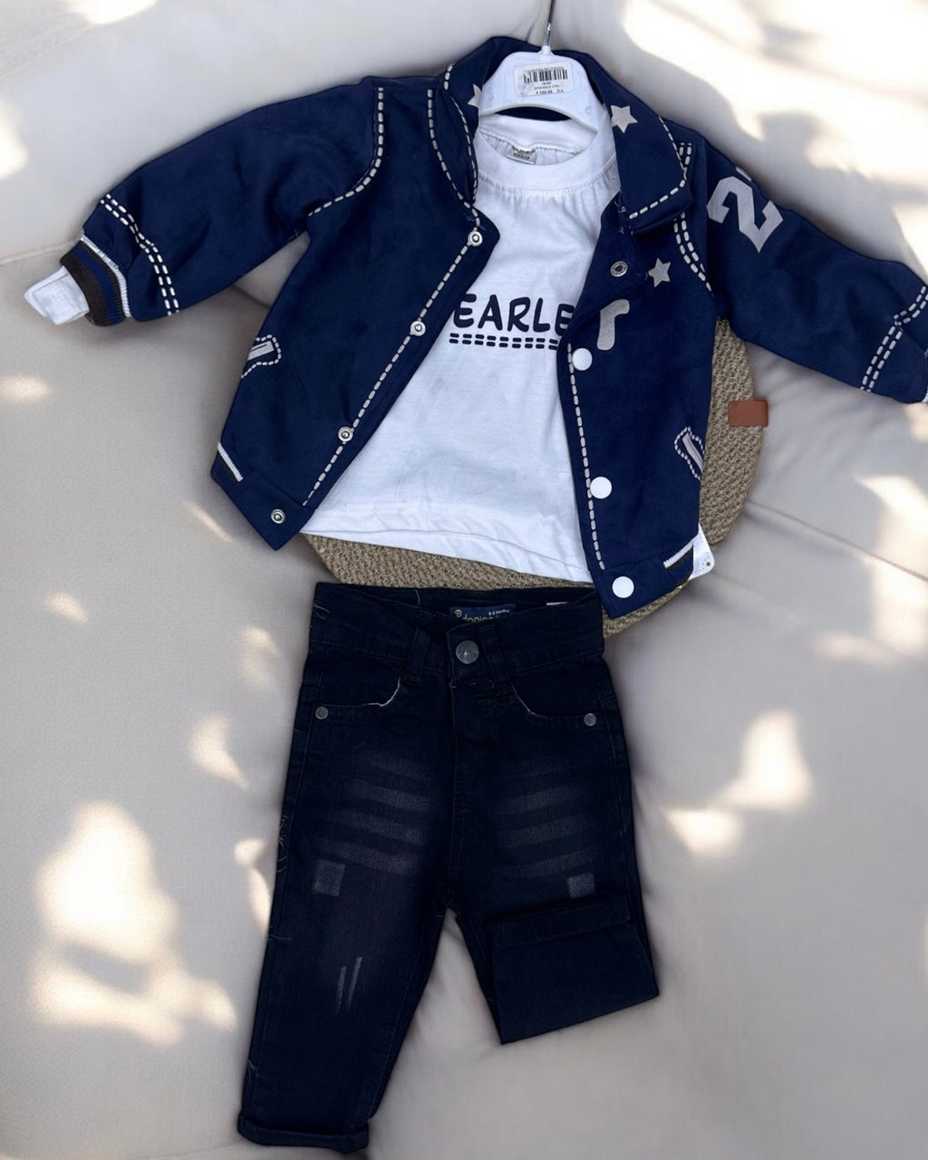 Ensemble 3 Pièces : Veste "Varsity" Bleue & Jean Noir