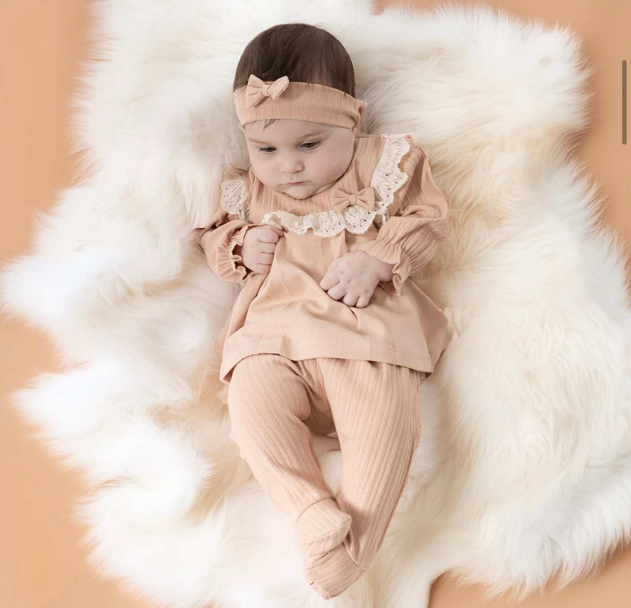 Adorable Ensemble Naissance 5 Pièces - Douceur, Dentelle et Raffinement 0-3 Mois