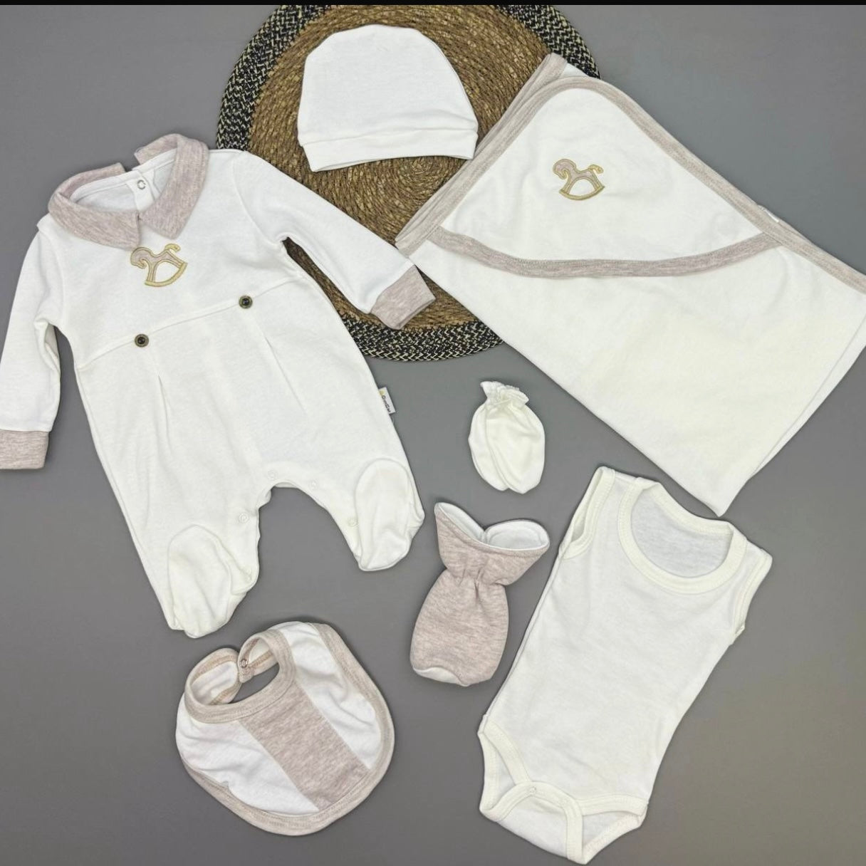 Ensemble Naissance "Petit Cavalier" 7 pièces En Beige